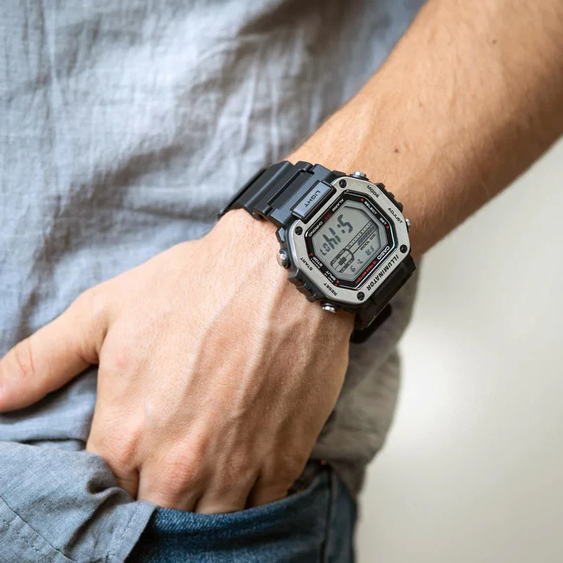 بررسی کامل Casio MWD-110: آیا قاتل G-Shock است؟ 2