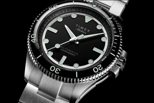 ساعت تایمکس ۱۰۰۰ دلاری: آیا تایمکس مسیر خود را گم کرده یا باید آن را جدی بگیریم؟