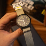 خرید و قیمت ساعت مردانه کیو اند کیو Q76B-006PY | بند برزنتی سبز ارتشی | ساعت جَم