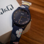 خرید و قیمت ساعت زنانه کیو اند کیو V08A-003VY | تمام آبی ضدآب | ساعت جَم